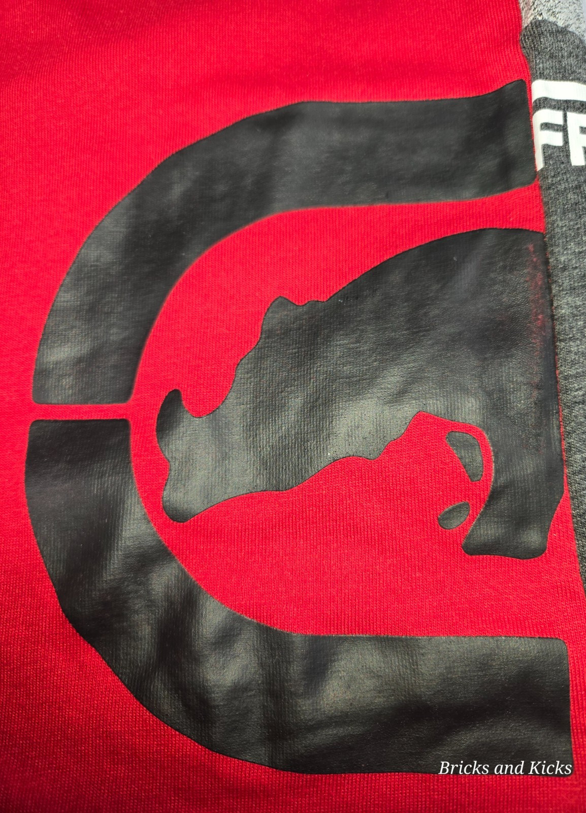 Ecko Unltd. Stand By Color-Block T-Shirt Red/Gray Men’s Sizes S, M, L, XL NWT