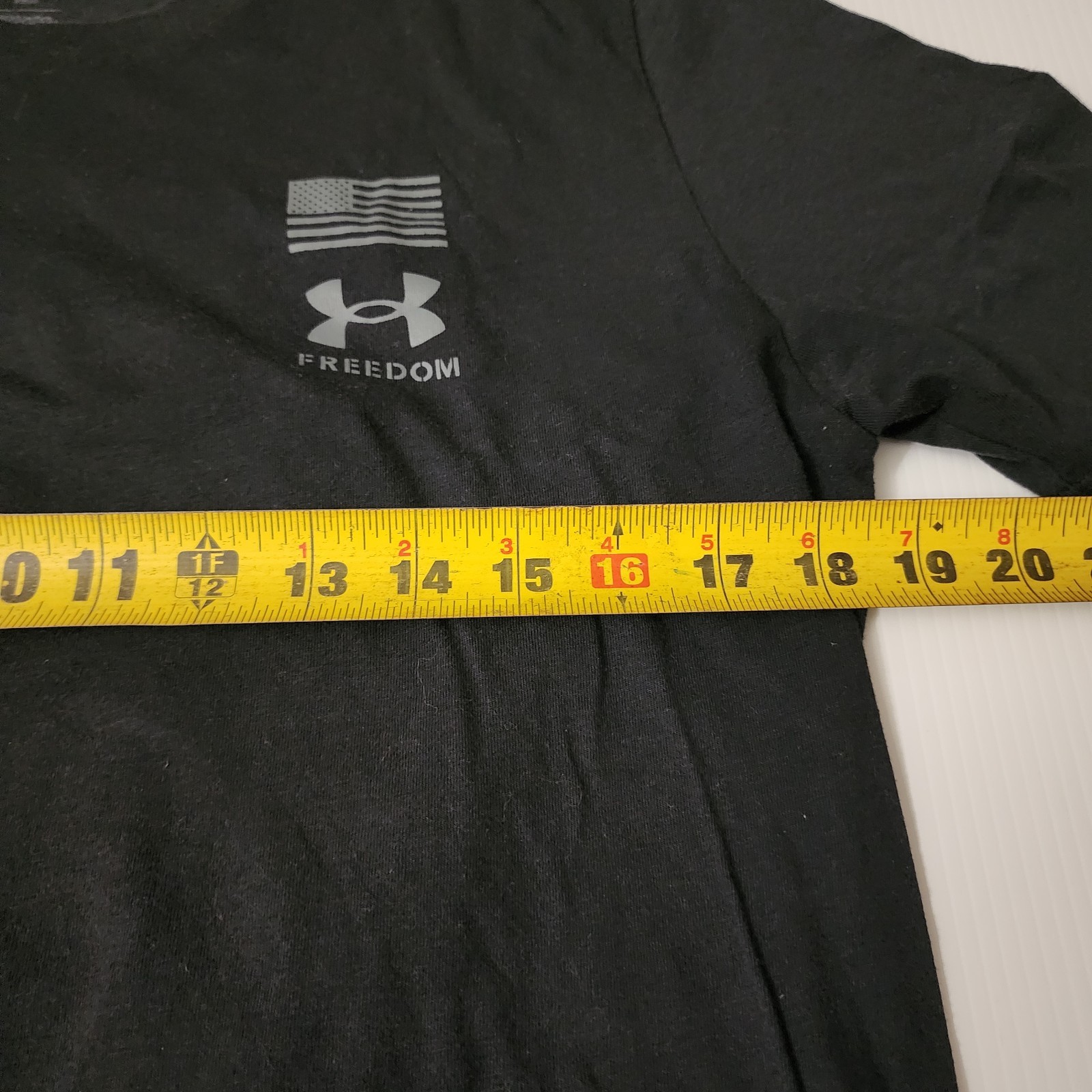 Under Armour Freedom Flag Variation On Back Small Loose Fit Black T-Shirt