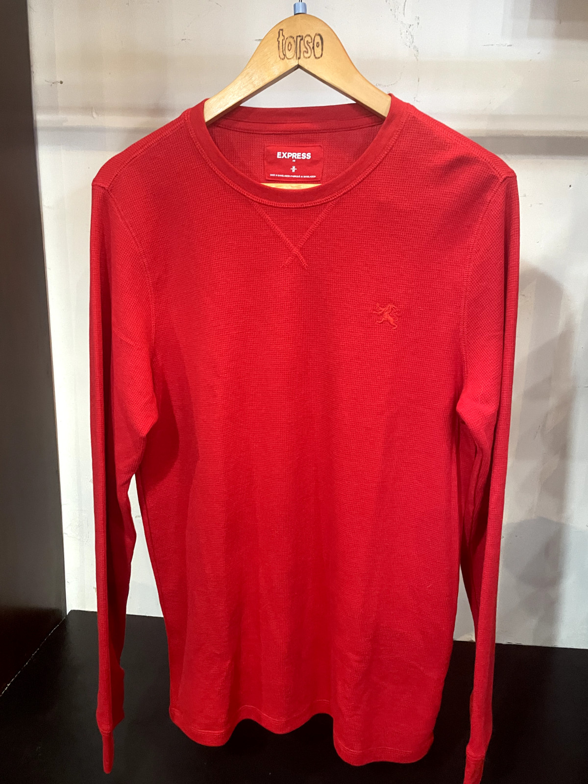 Express Sweater Shirt Medium Knit Henley Red Tagless Machine Washable 60% Cotton