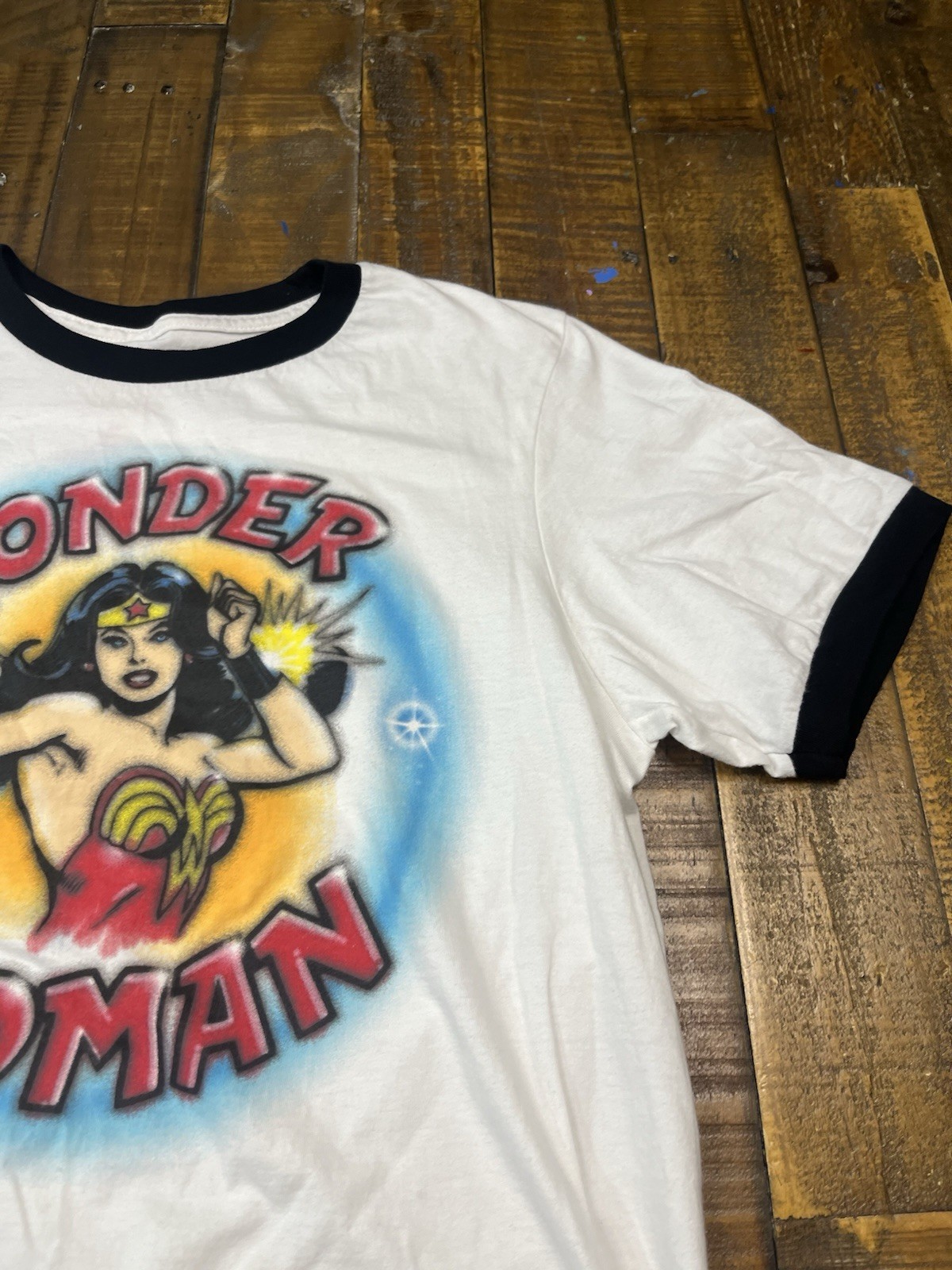 Wonder Woman 2017 Warner Bros. DC Movie Promo Graffiti Ringer T Shirt Medium