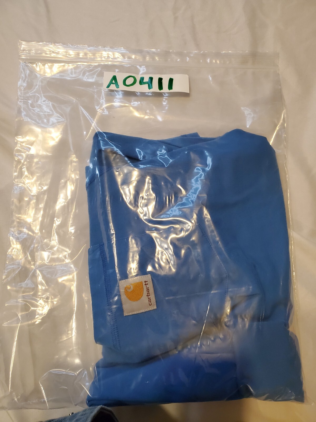 Carhartt T-Shirt Blue Short Sleeve Crew Neck Size XL Pocket 24×29.5 FADED AREAS