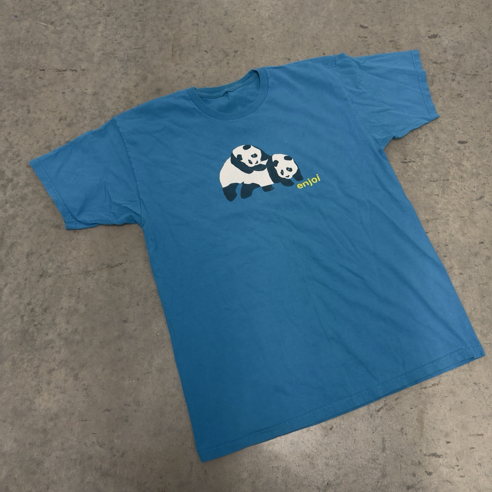 Vintage 2000s Enjoi Skateboards Panda Logo Skater Tee T-shirt Y2k