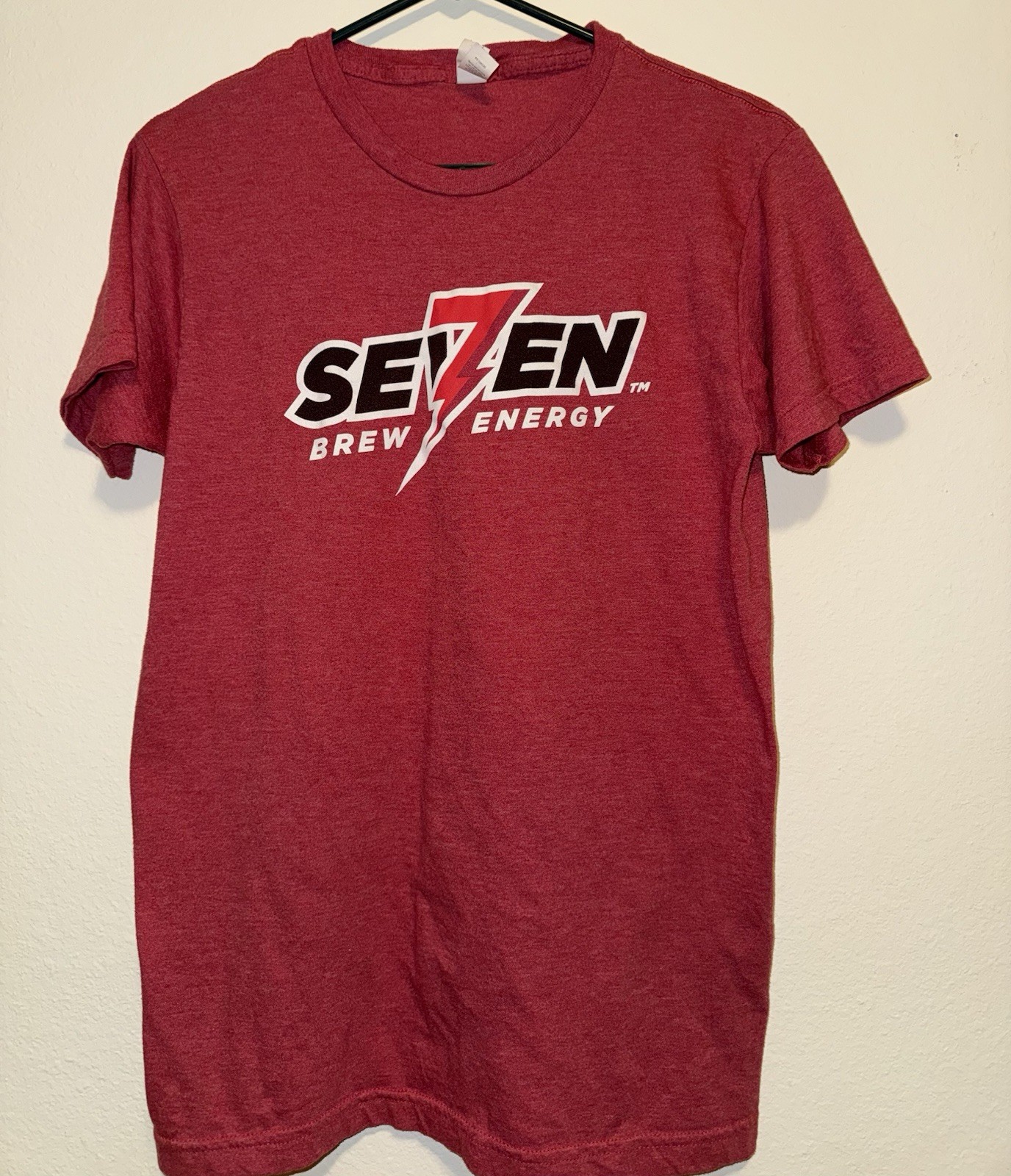 7 Brew Energy Red Graphic Logo T-Shirt M Unisex Adults Crew Neck Short Sleeve