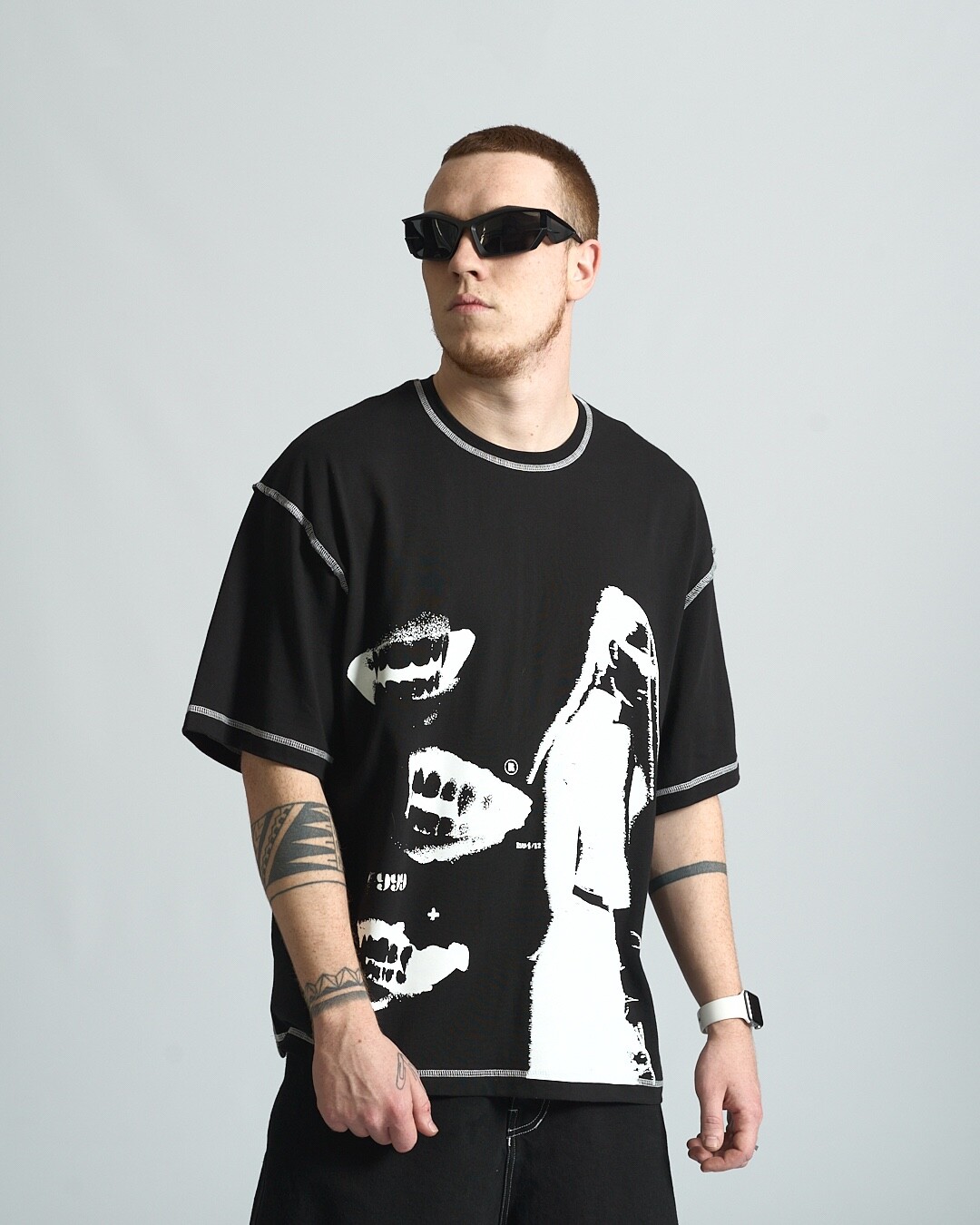 Oversized T-shirt OGONPUSHKA Chix black