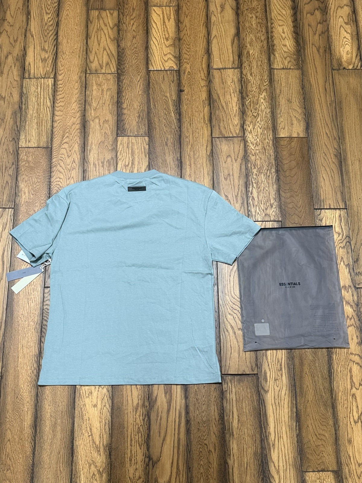 NEW Fear of God Essentials Sycamore SS23 T-Shirt Size Small (S), 100% Authentic
