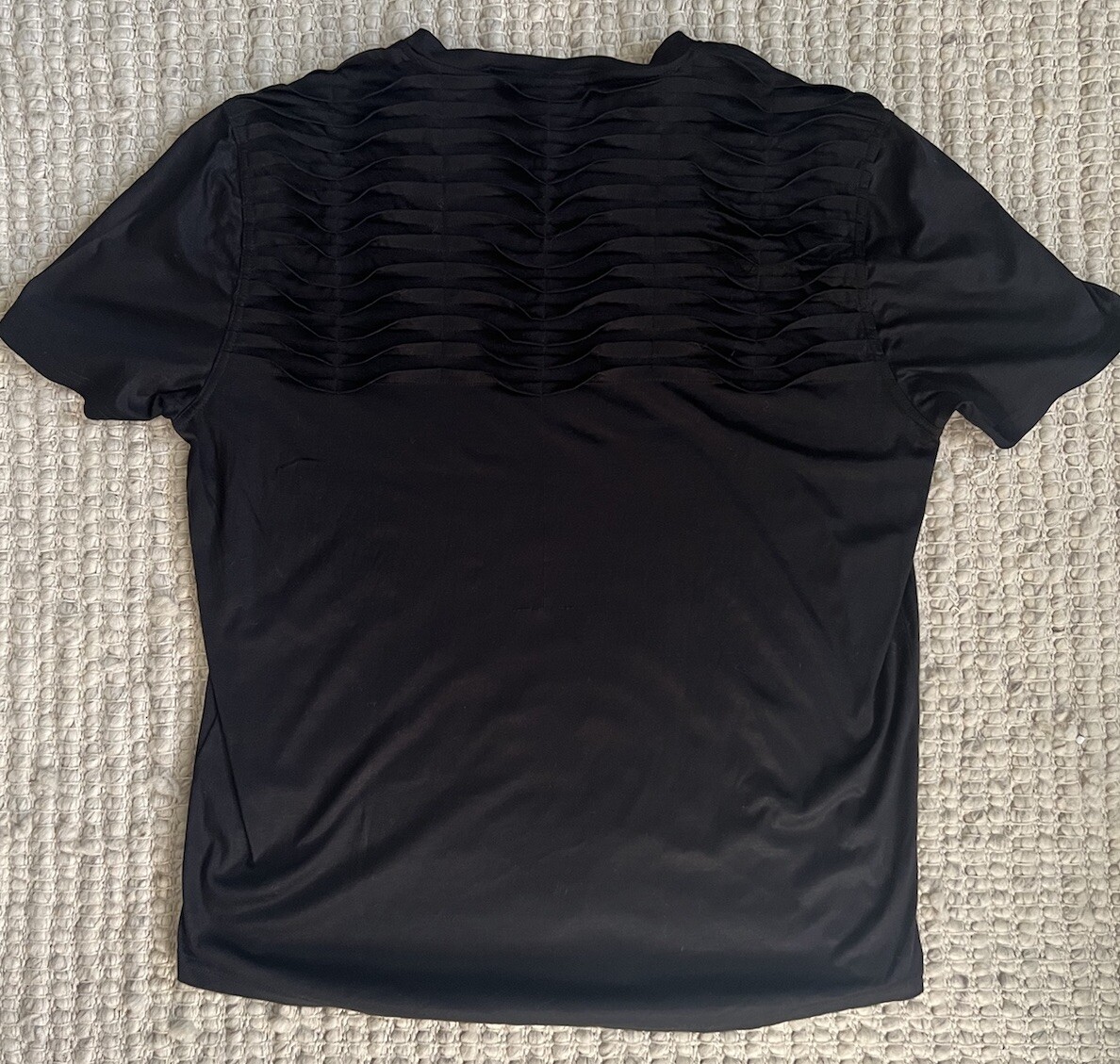 Men’s Quinn Luxe Pleated Black V-neck T-Shirt XL Cool Details Modern Minimalist