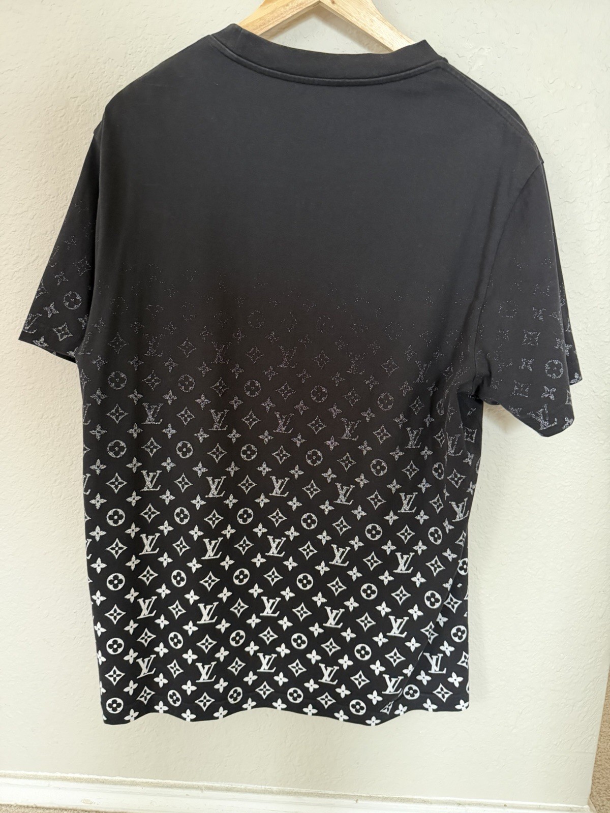 Louis Vuitton Men’s Monogram Gradient T-Shirt XL