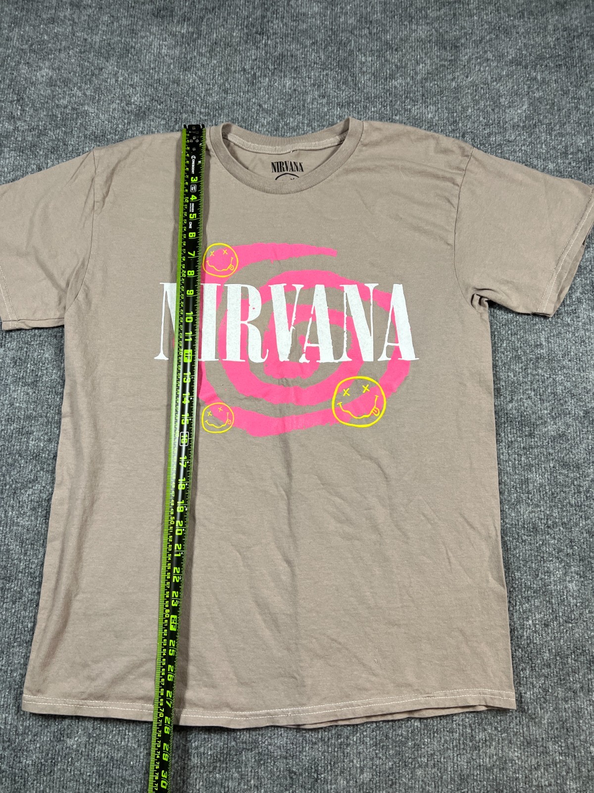 Nirvana Band T Shirt Mens Medium Beige Cotton Happy Face Graphic Everyday Wear