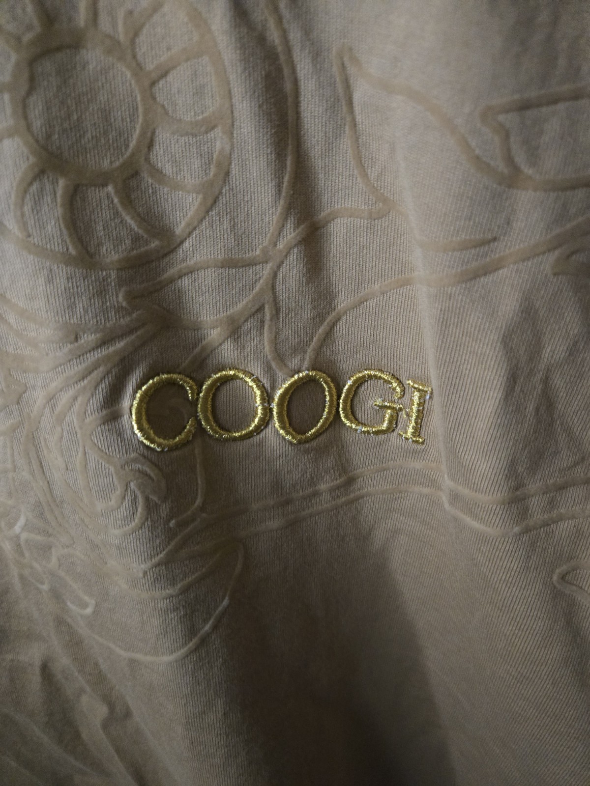 Coogi T Shirt Mens XL Tan Embroidered Logo Front Back Textured Pattern