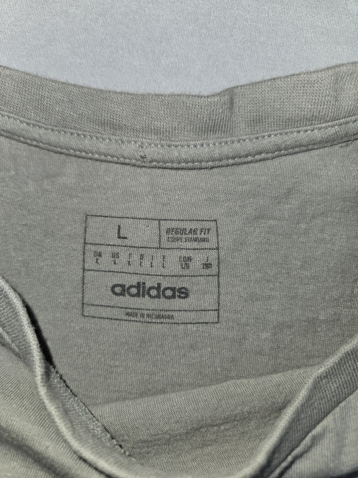 Adidas Gray Logo T-Shirt – White Graphic