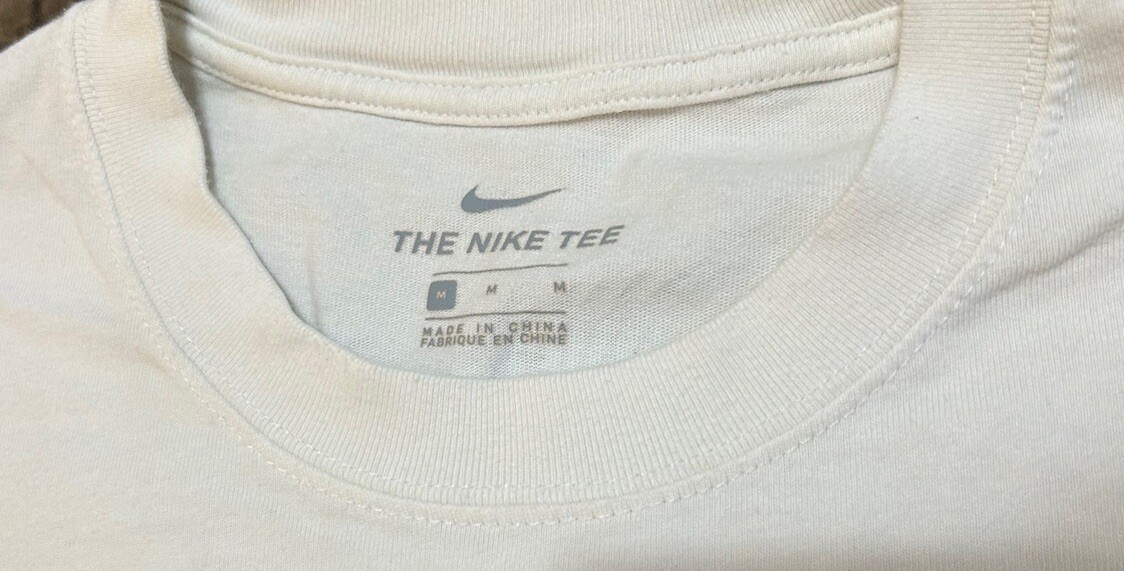 The Nike Tee Chinese Dragon Vs Tiger T-shirt Size Medium White Blue Short Sleeve
