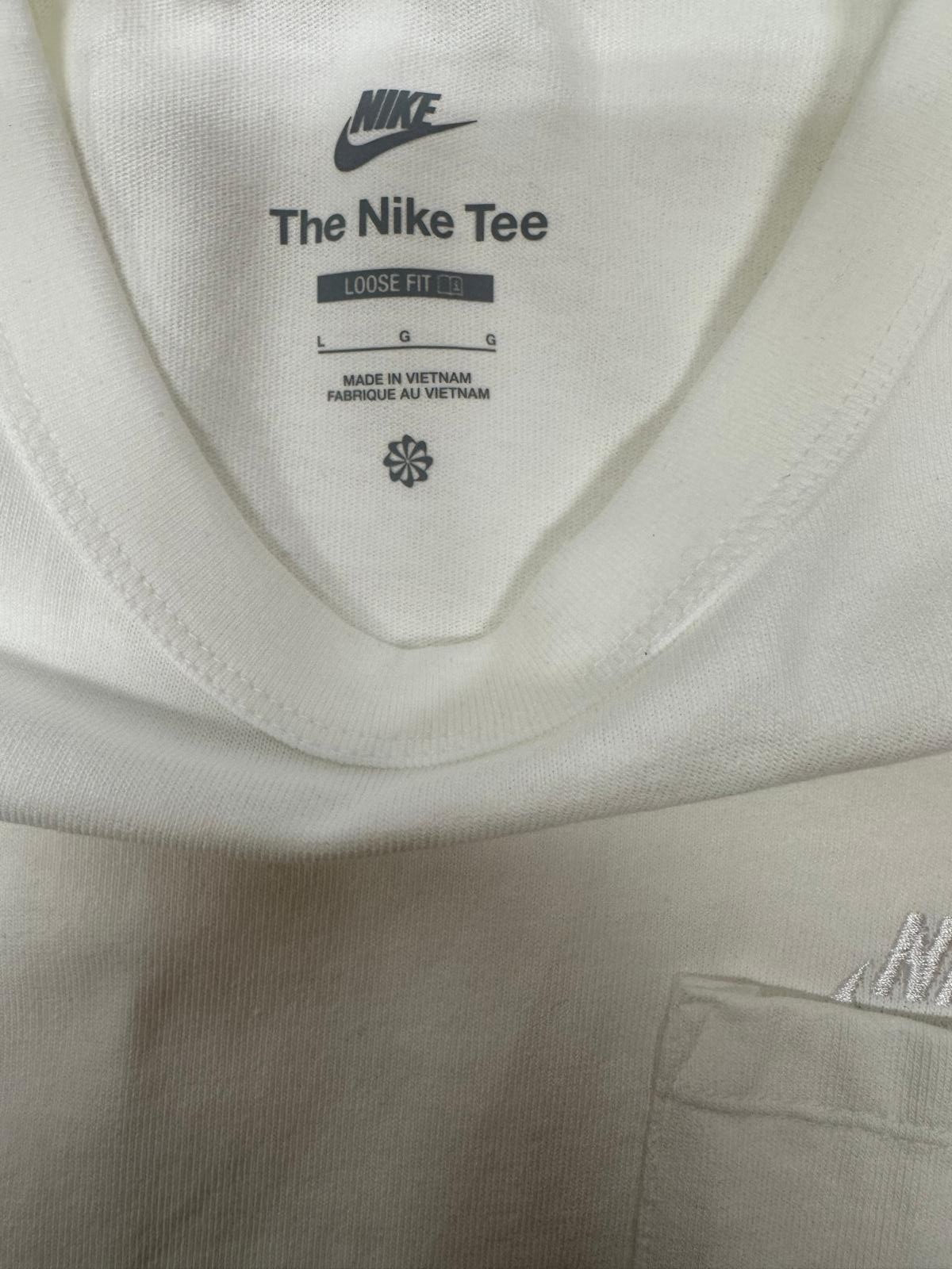 Nike Sportswear Premium Essentials Pocket Tee Shirt Mens Large White Minimalist