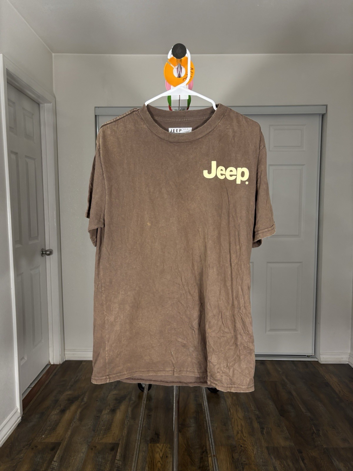 Jeep Spirit 1941 Graphic Double-Sided Men’s Brown Crew Neck T-Shirt Size S/P