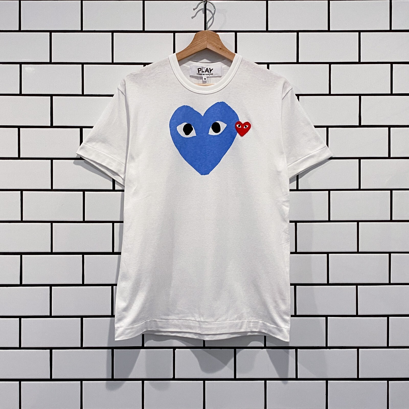 COMME DES GARCONS CDG PLAY BIG BLUE HEART T-SHIRT WHITE AZ-T106-051-2