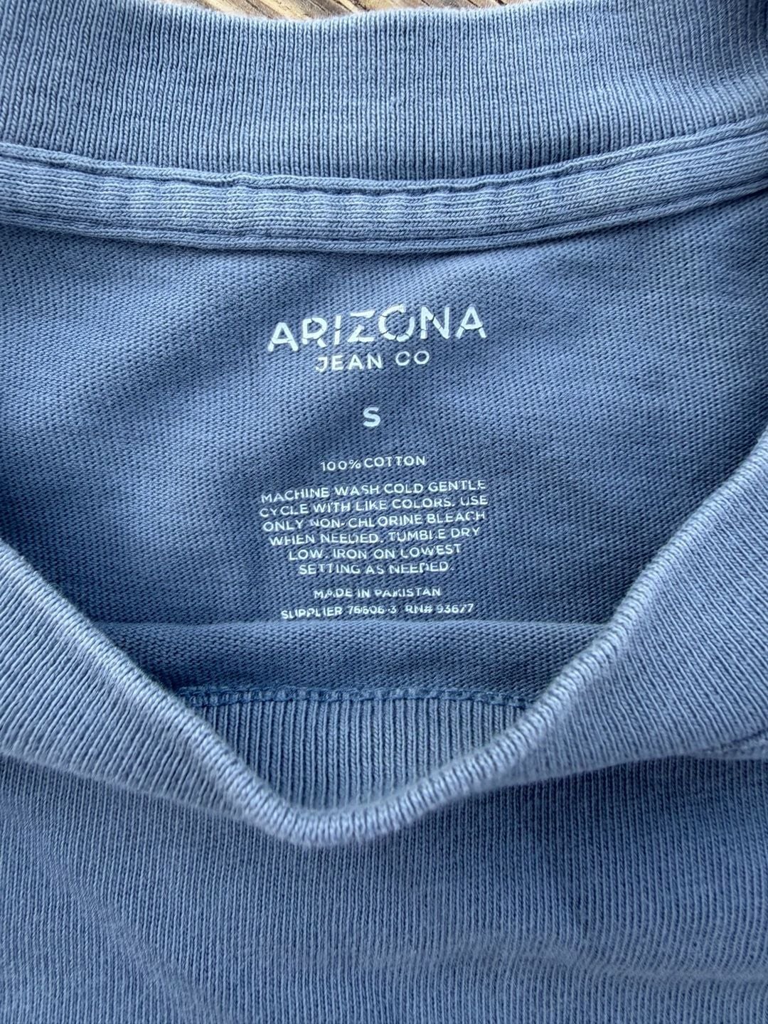 Arizona Jean Co Blue Pocket T-Shirt Size S