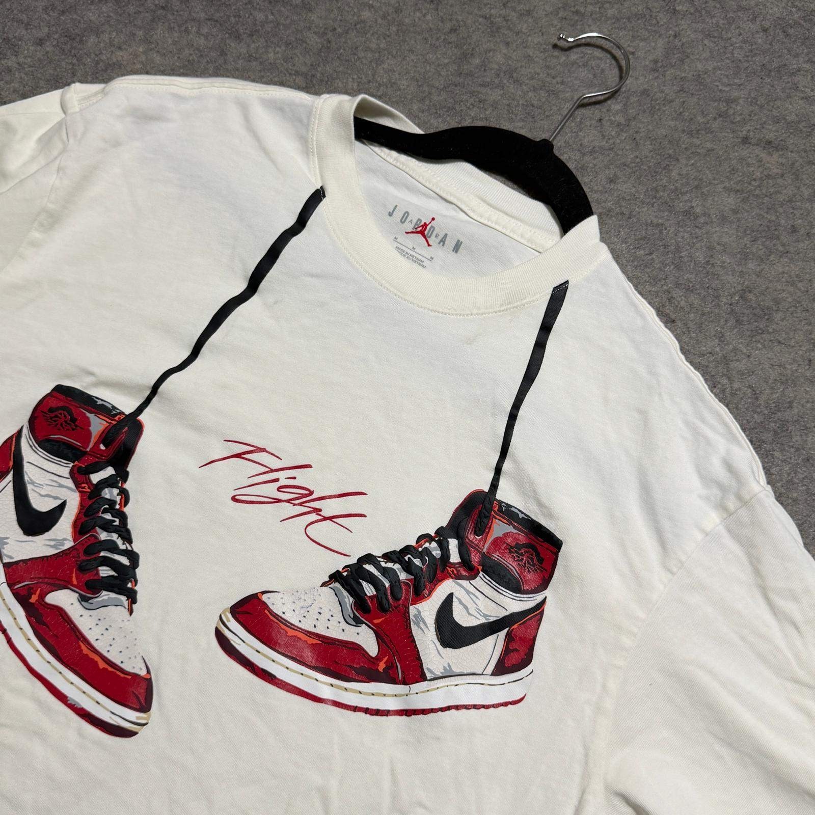 Jordan Flight Men’s MEDIUM T-shirt Sail Cream Air Jordan 1 Graphic Tee