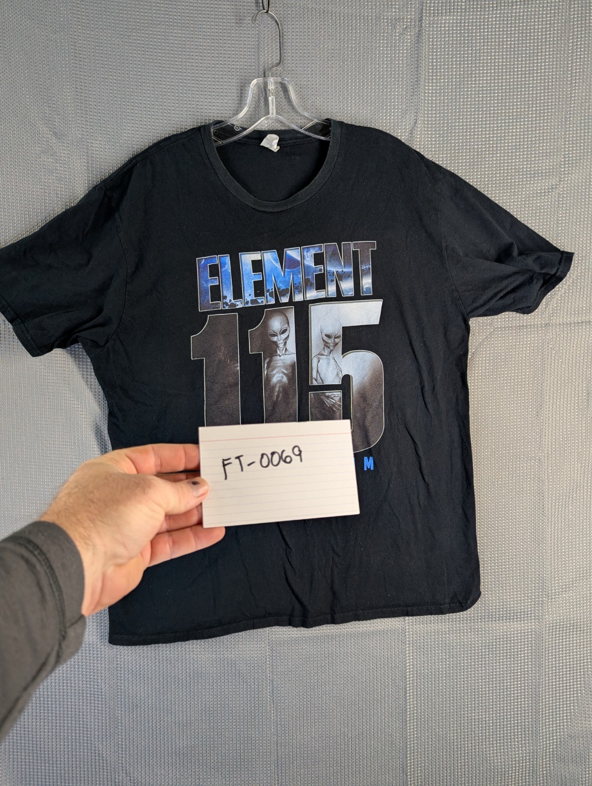 Element 115 T-Shirt Men’s XL Black Ununpentium Alien Gray Area 51 Sci-Fi Space