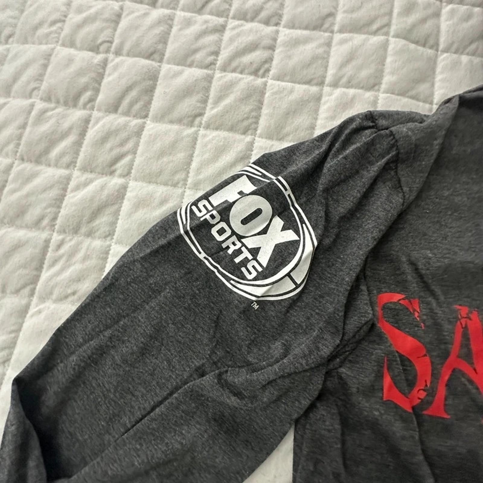 Saratoga Race Track Hooded T-Shirt Adult Medium Gray Fox Sports Long Sleeve