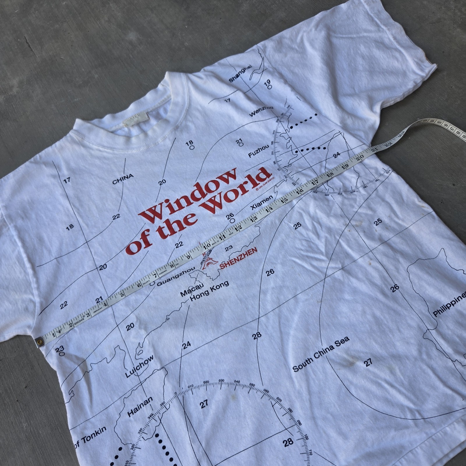 Vintage 90s China Window Of The World Map Tshirt Size XL White