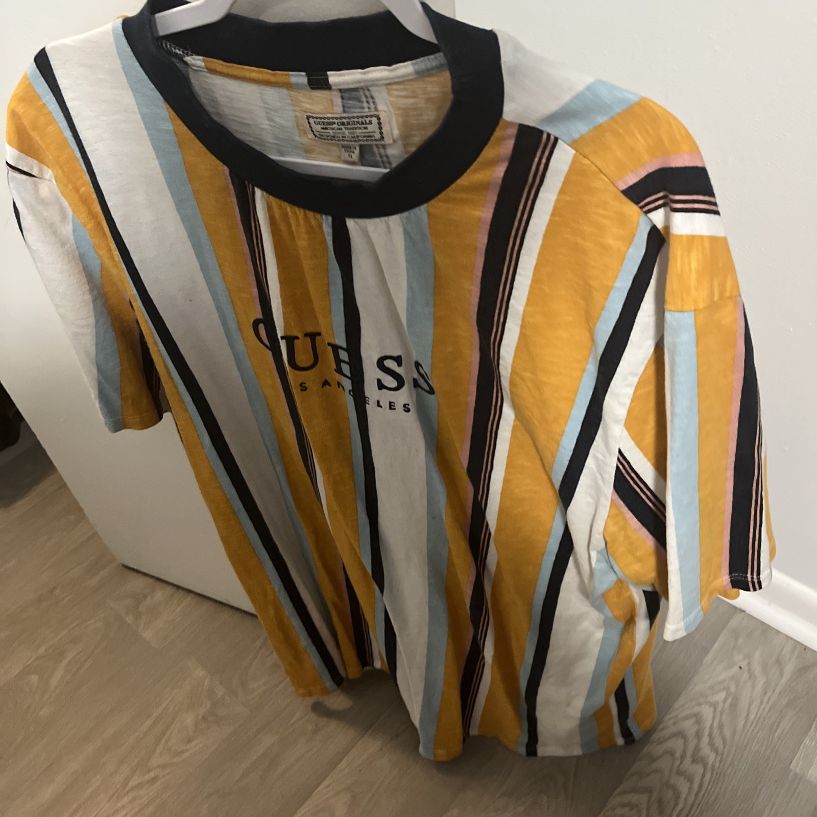 GUESS Los Angeles Men’s XL T Shirt Stripes Yellow Blue