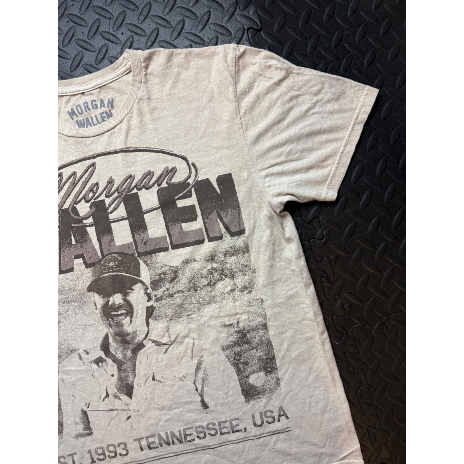 Morgan Wallen Graphic T-Shirt Mens Small Tan Tennessee Est 1993 Country Music