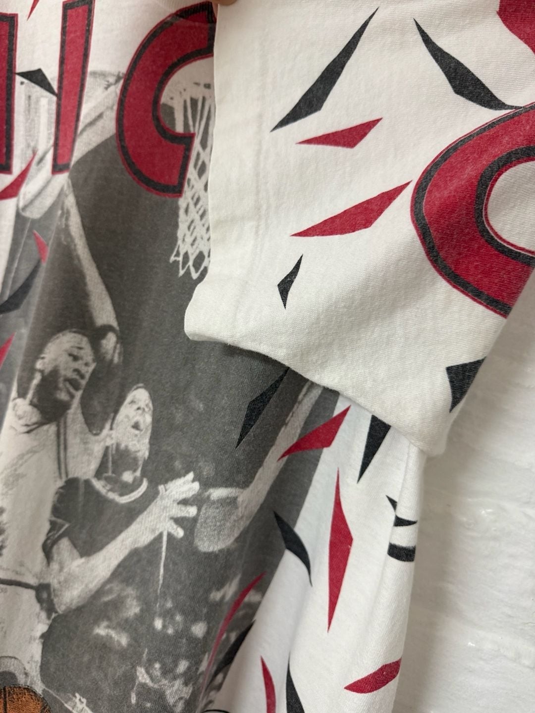 Vintage 90s Michael Jordan Magic Johnson Chicago Sport All Over Print T-Shirt