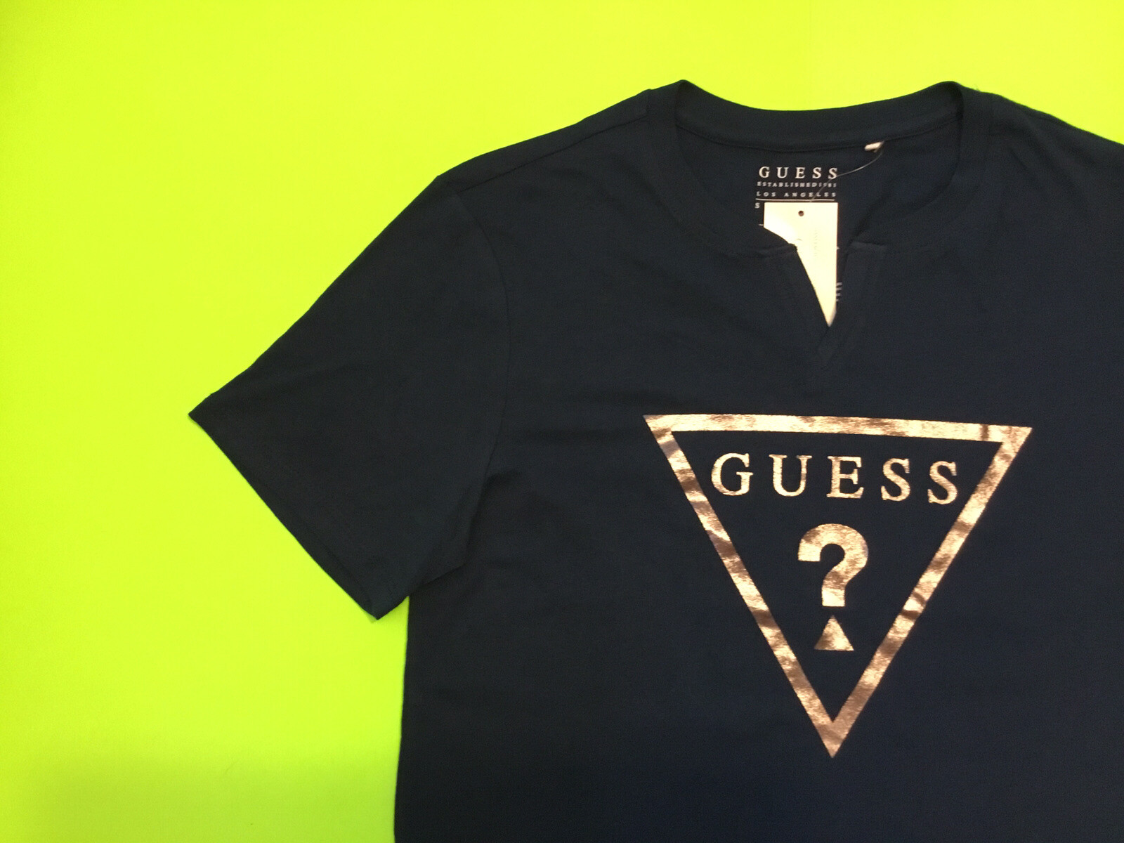 GUESS Los Angeles Men’s Short Sleeve T-Shirt Size LARGE Blue w/Silver Cotton NEW