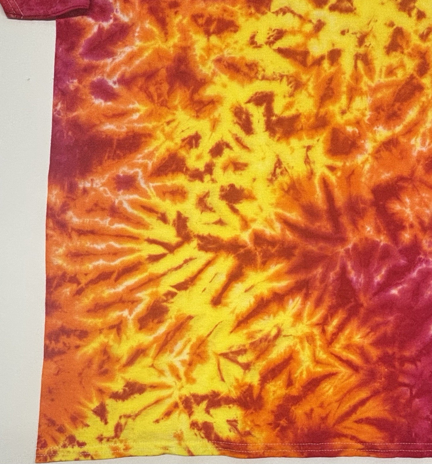 Gildan Handmade Tie Dye Unisex T-Shirt Size XL Multicolor Scrunch Design Tee NEW