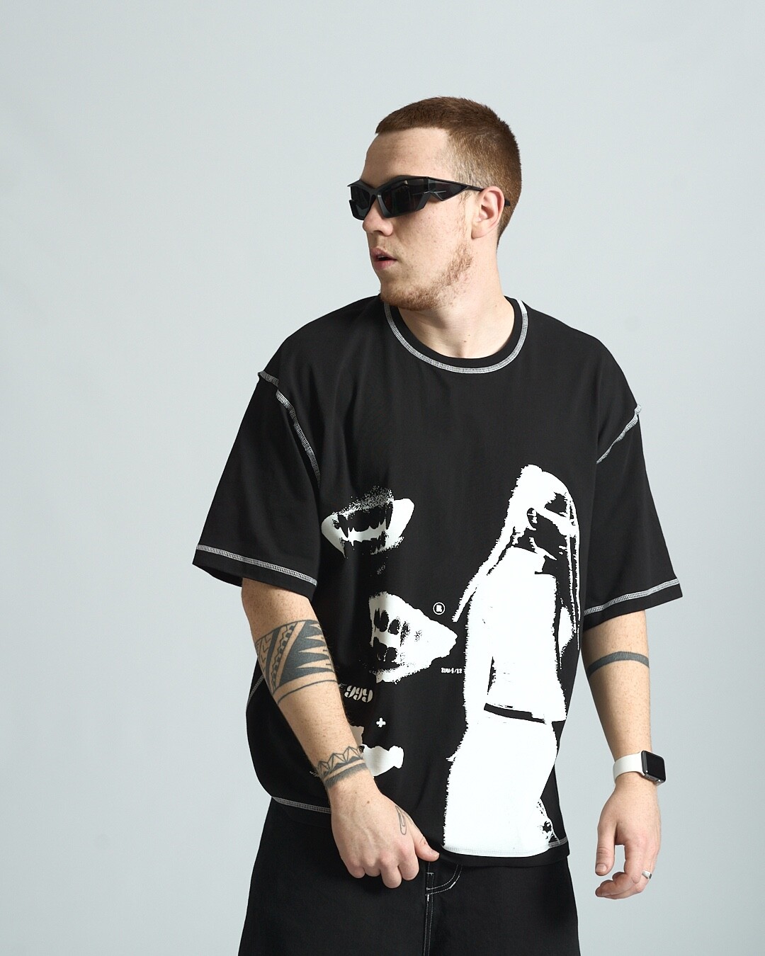 Oversized T-shirt OGONPUSHKA Chix black
