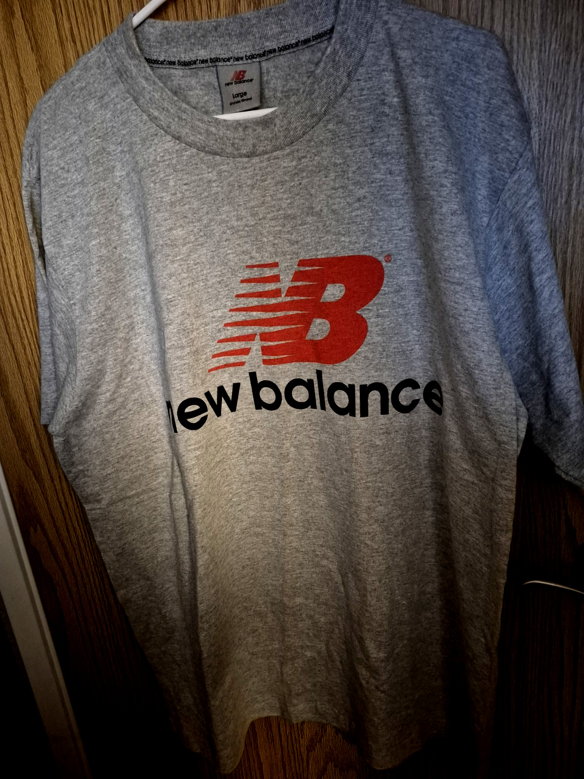New Balance Men’s Gray W/ Red & Black Logo Short Sleeve Crew Neck T Shirt Large