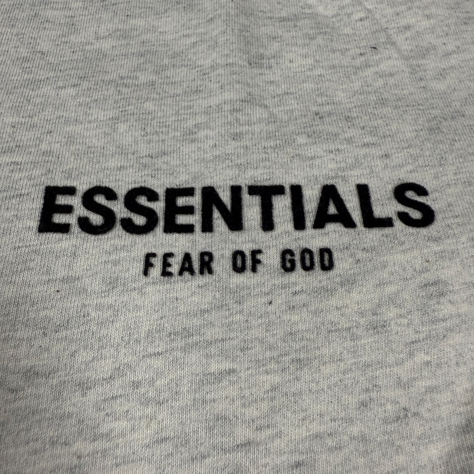 Fear of God Essentials T-Shirt SS22 Light Oatmeal – 100% Authentic (XS-XL)