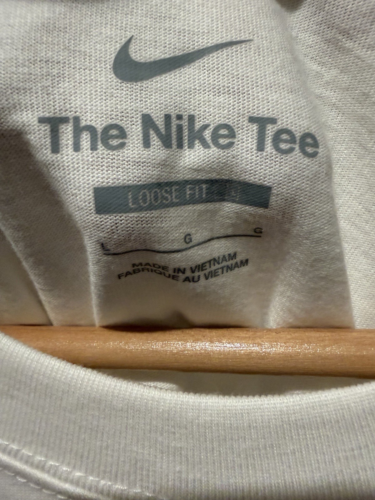 Nike The Nike Tee Men’s Long Sleeve Graphic Crew Neck T-Shirt L White HJ3337-100