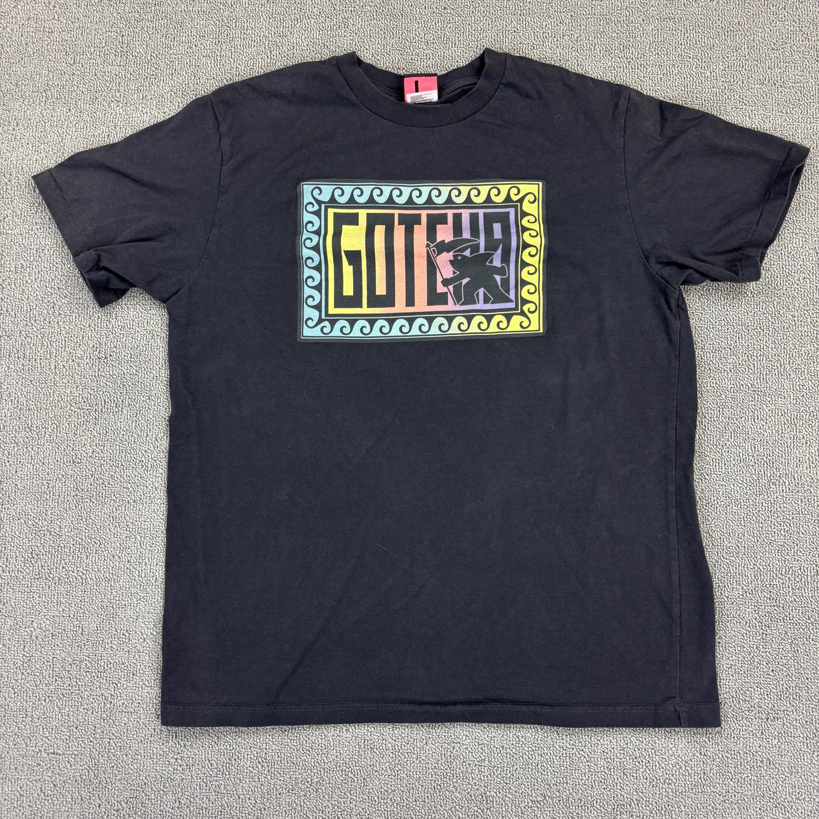 Gotcha Vintage Graphic Tee Rainbow Gradient Logo Wave Border T-Shirt Size Large