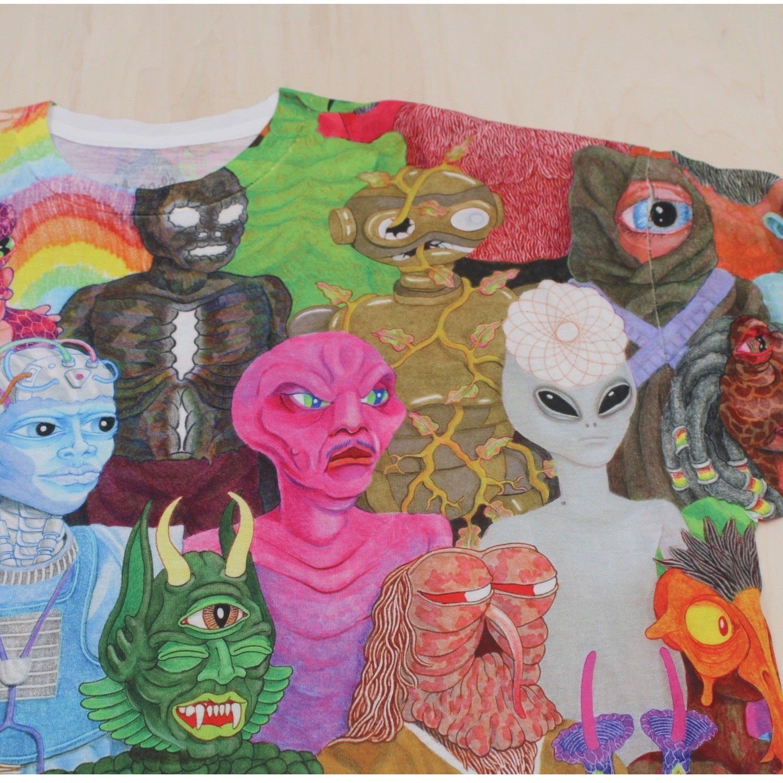 Mens Artistic All Over Print Alien Monster Graphic Tee Multicolor Threadless 2XL