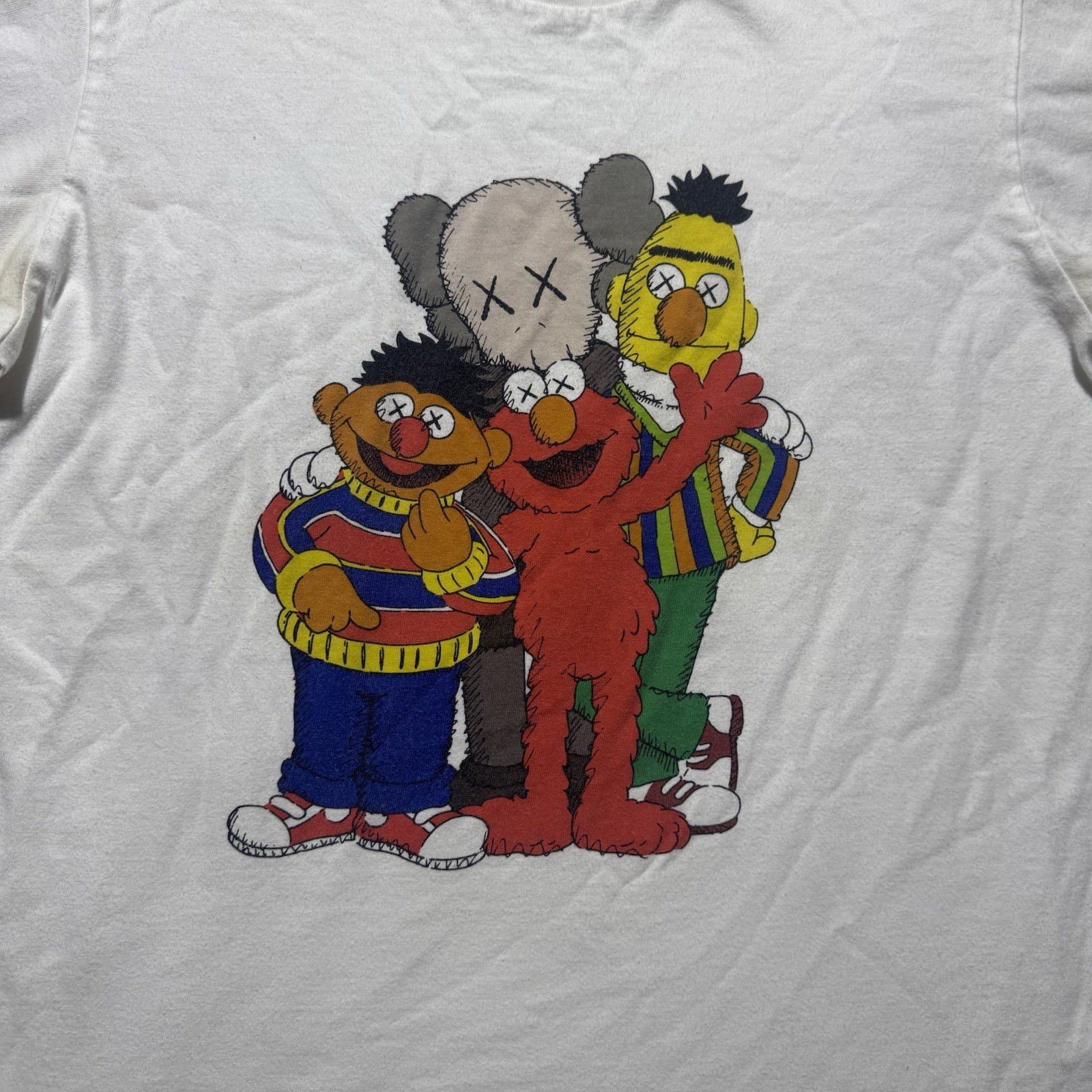 Uniqlo Shirt Adult Small Kaws Sesame Street Elmo Bert Ernie Graphic Crew Neck