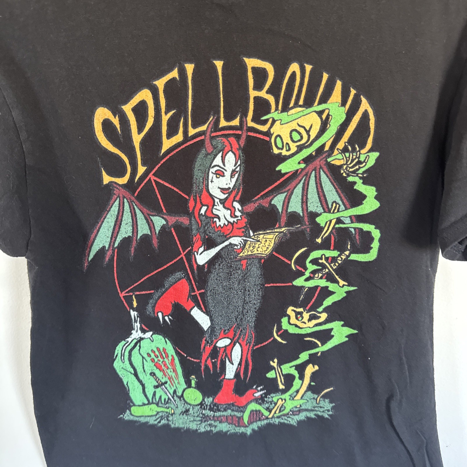 Teen Hearts T Shirt Size Medium