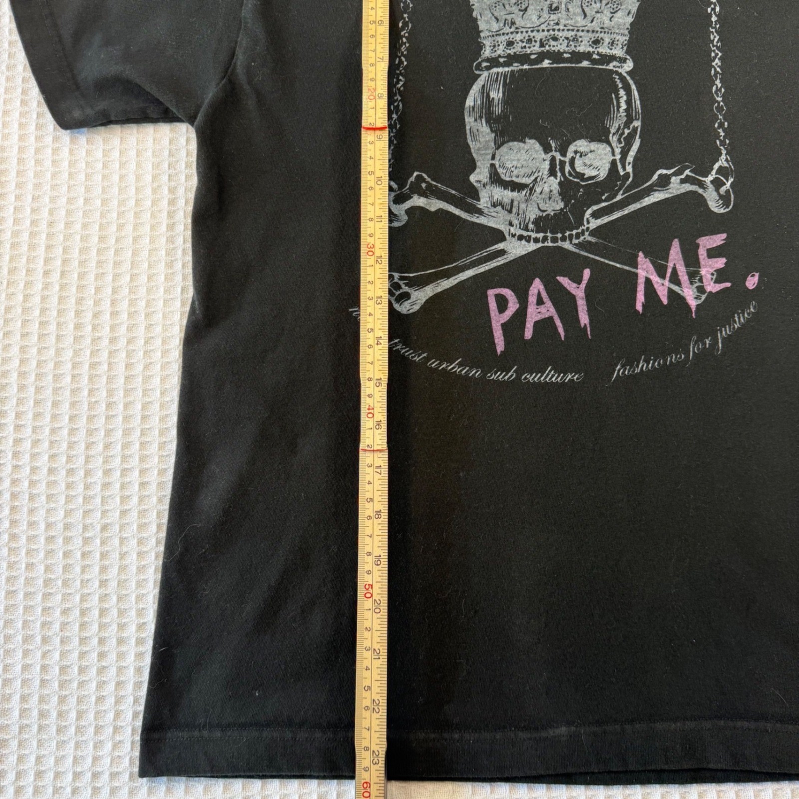 Nevertrust Urban Subculture Skull Crown Pay Me Graphic T-Shirt Black Small