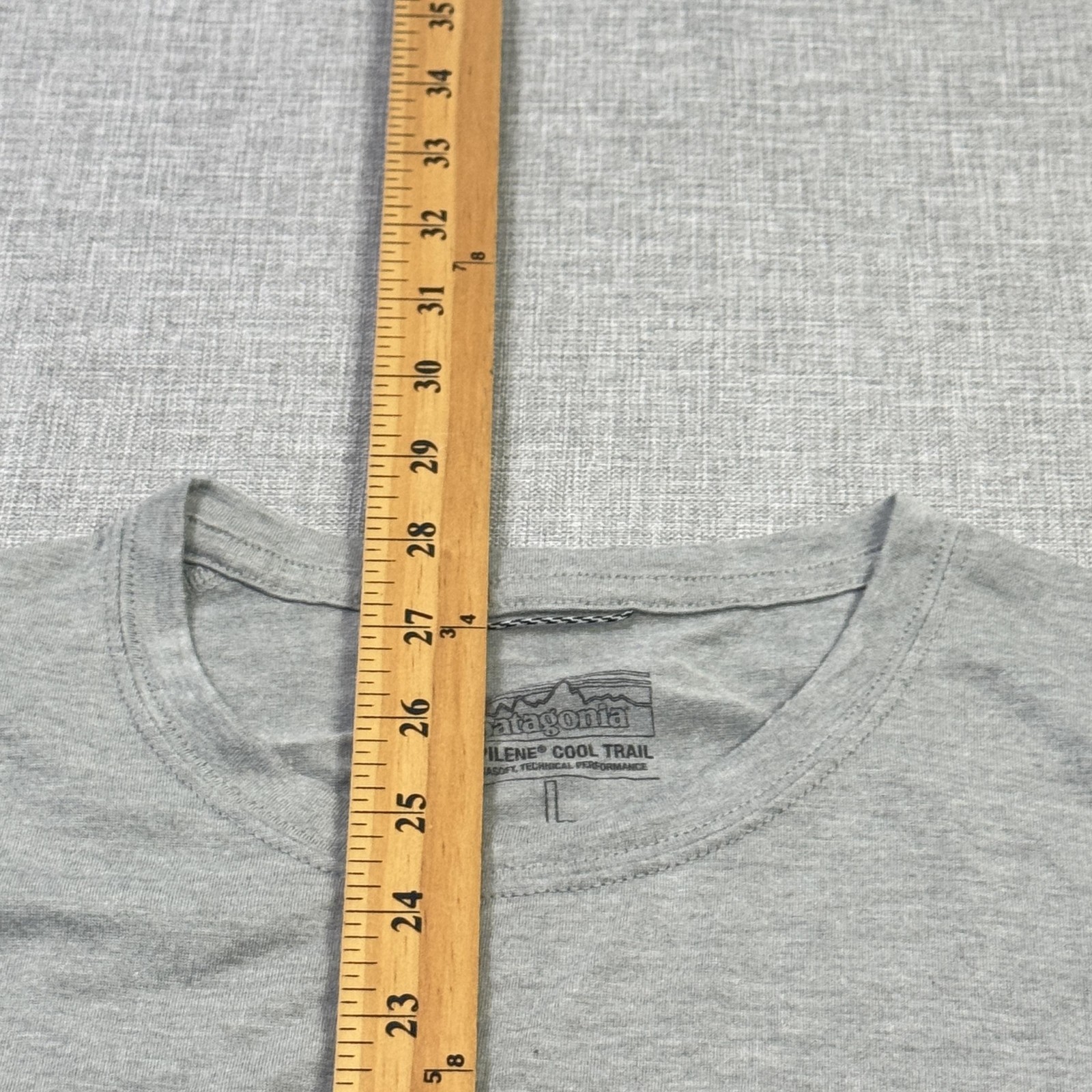 Patagonia Capilene Cool Trail T-Shirt Mens Large Gray Polyester Lightweight
