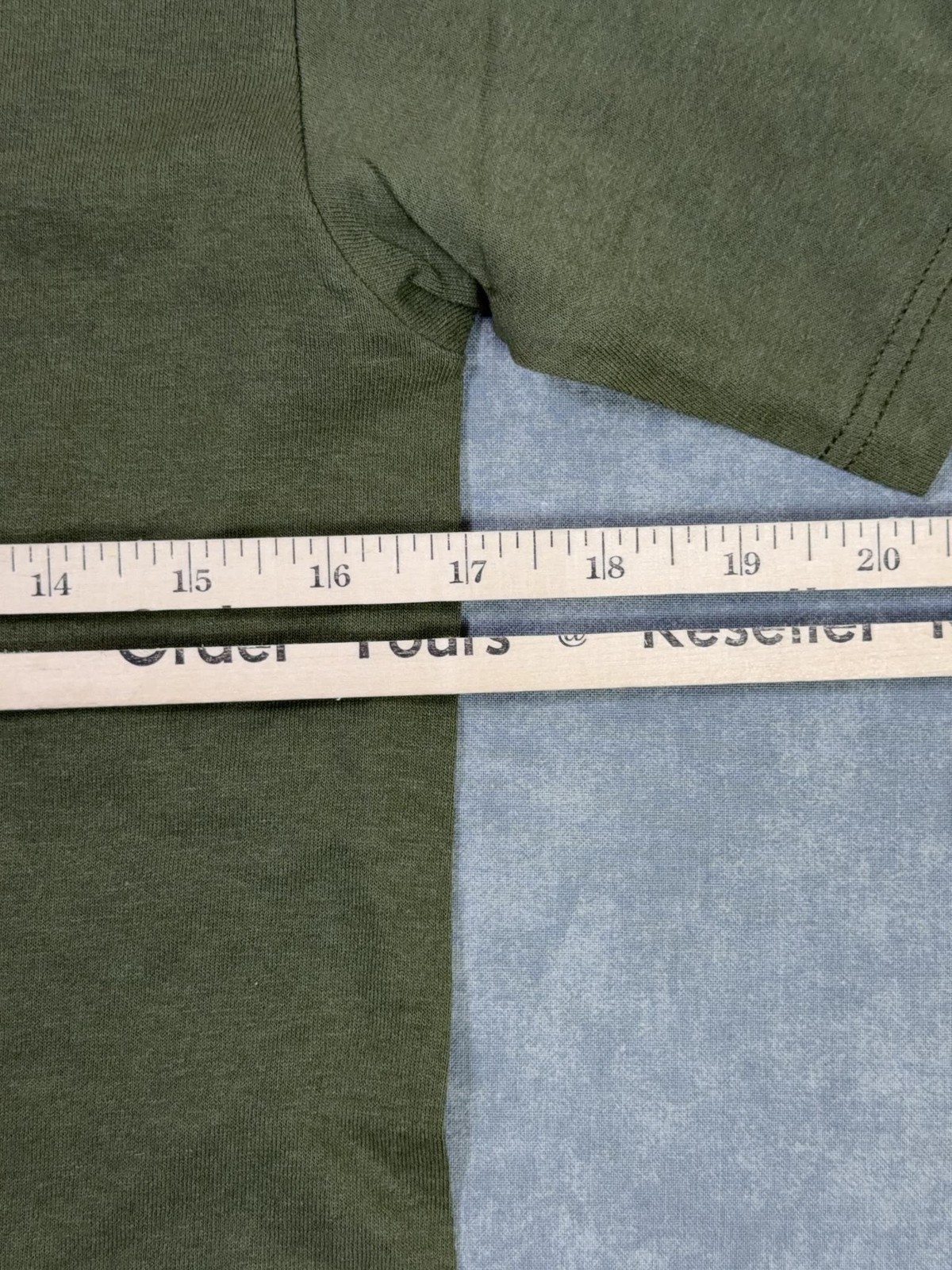 Vintage Soffe Shirt Mens S Green Solid Blank Crew Neck Tee Made USA Poly Cotton