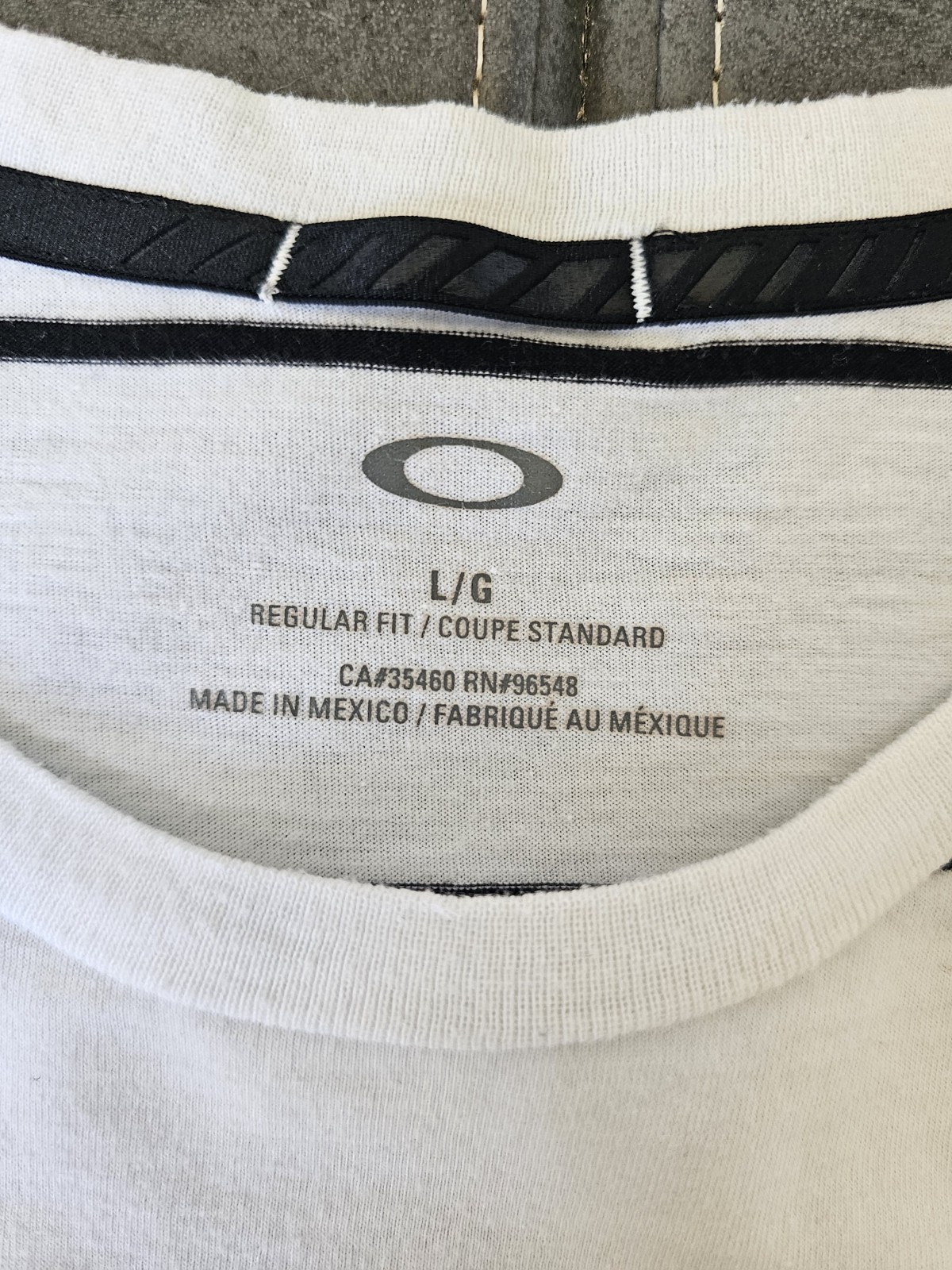 Oakley Men’s Striped Crew Neck Short Sleeve Logo T-Shirt White/Black L