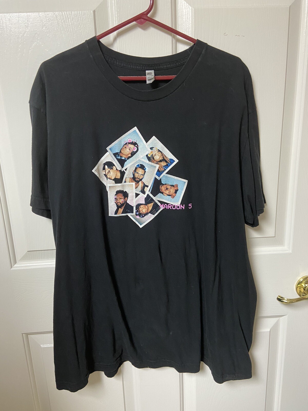 Maroon 5 Shirt Mens XXL Black Red Pill Blues Concert Tour Adam Levine Tee