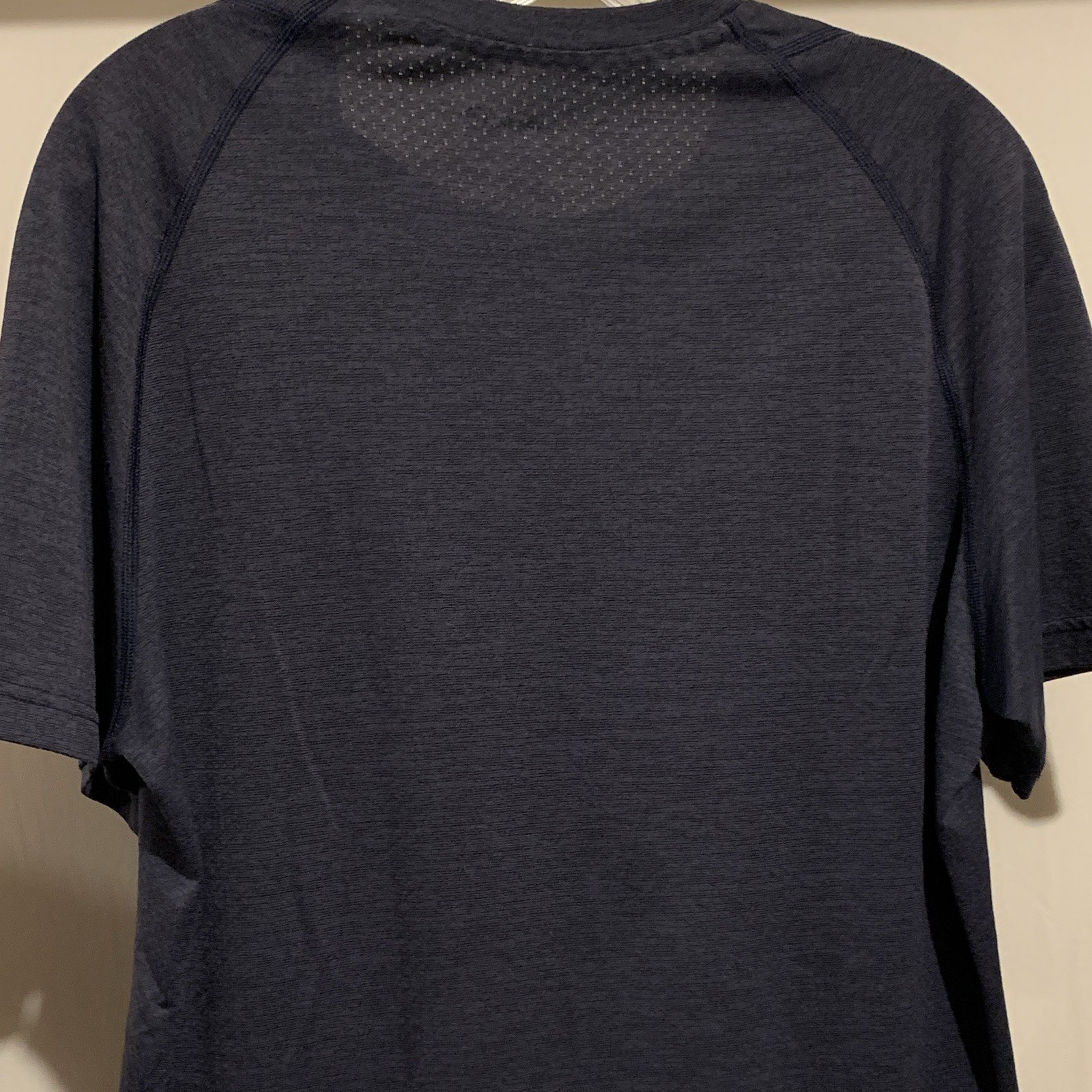 Outdoor Voices Mens Navy M Short Sleeve Crew Neck Breathable Tee