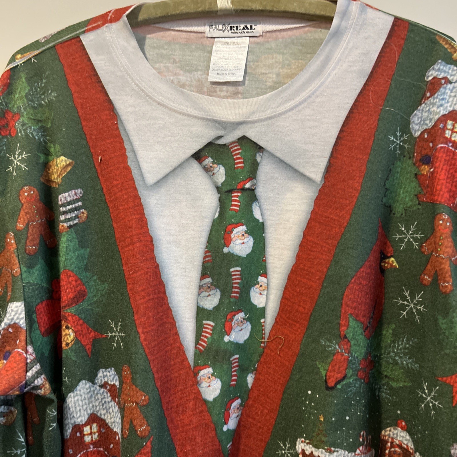 (#141) Holiday Illusion Men’s Tee Santa Tie Faux Real Photolistic Apparel Large