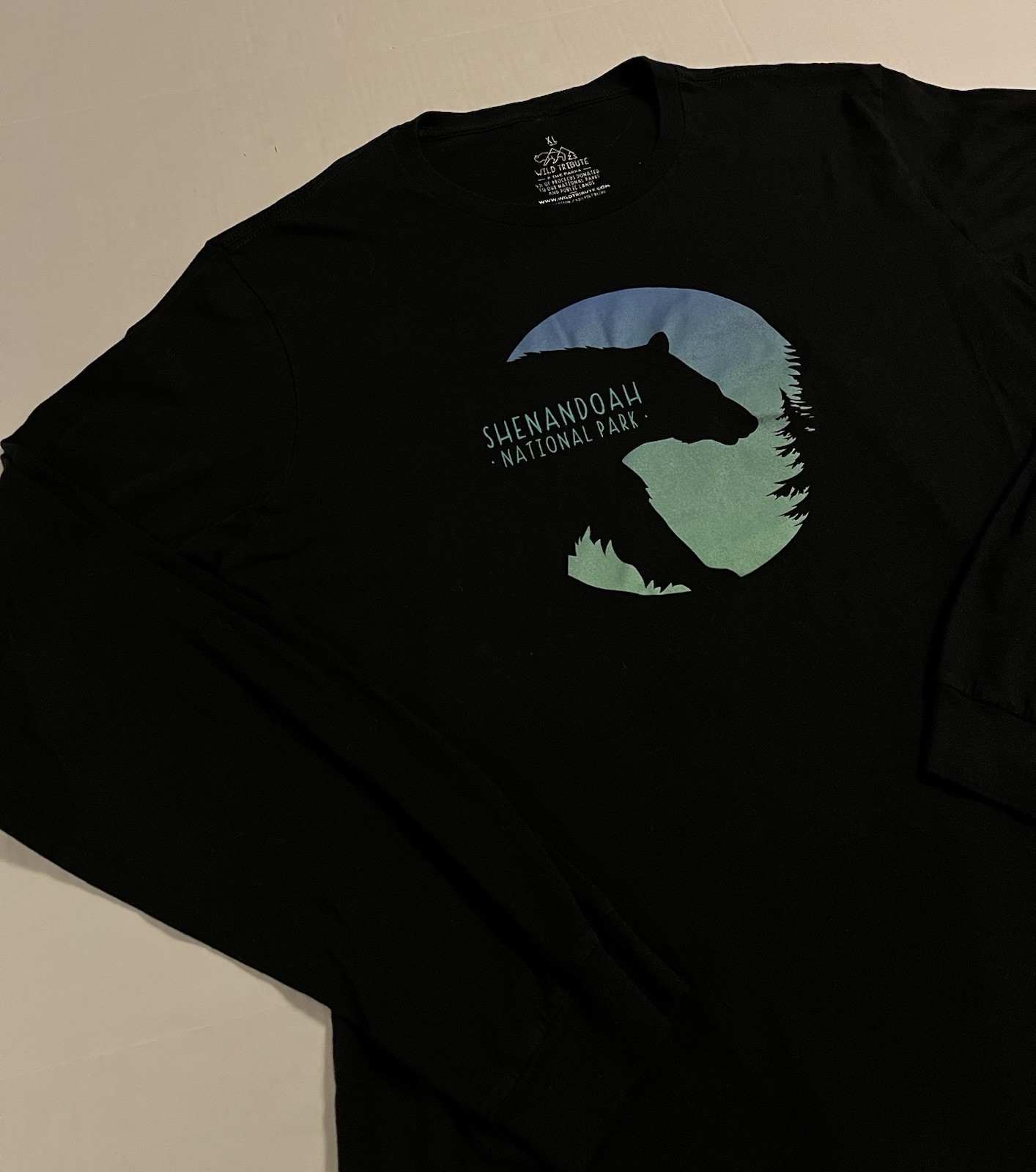 Wild Tribute Shenandoah National Park Long Sleeve T-Shirt XL Parks USA Bear
