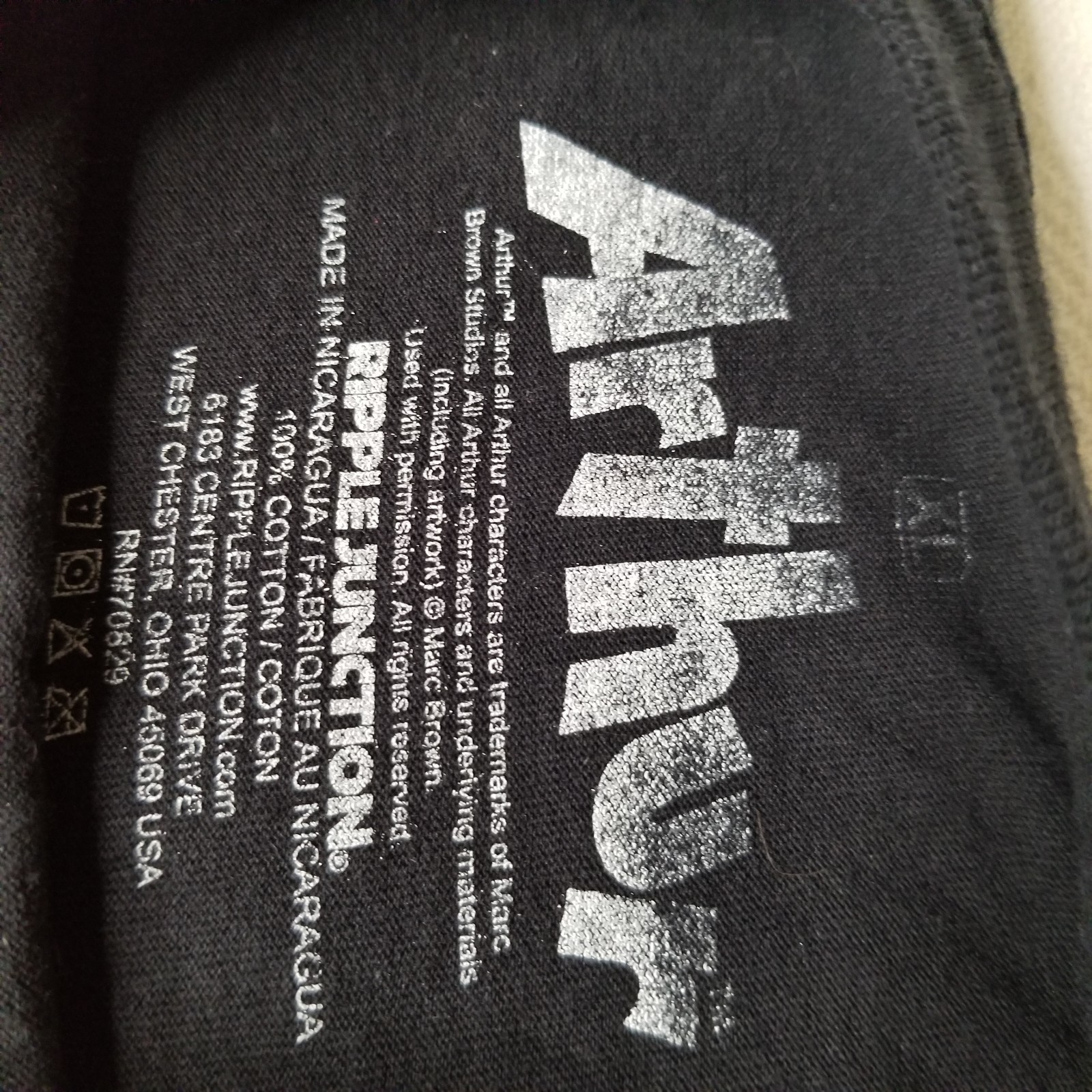 Arthur PBS Kids TV Show Black T Shirt Ripple Junction XL Stranger Things Parody