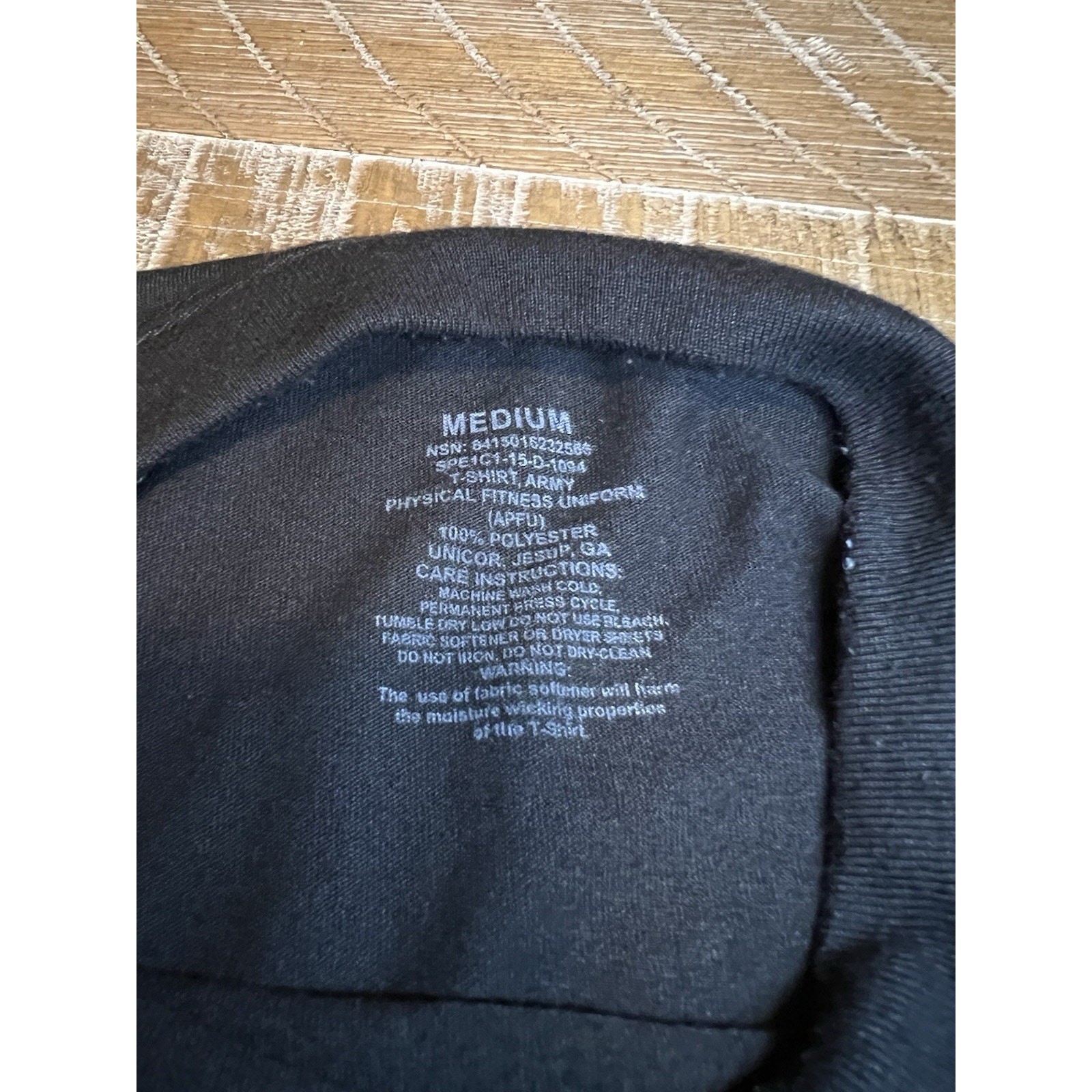 Men’s Army T-shirt Size Medium Black Short Sleeve Tee