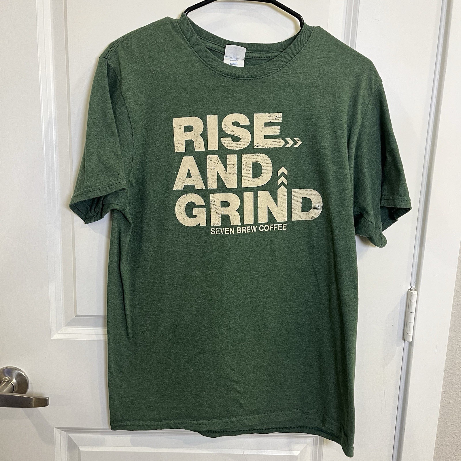 Seven Brew Coffee Miami Oklahoma Rise And Grind T Shirt. Size Medium. 7 Brew