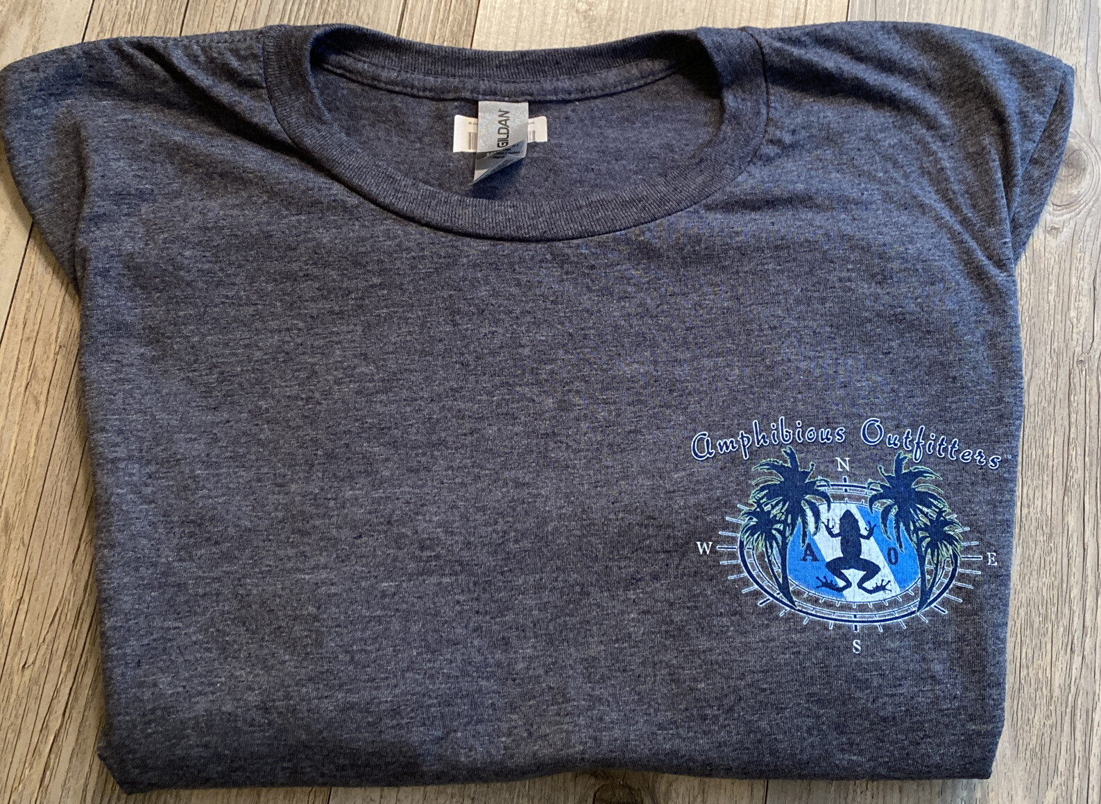 Amphibious Outfitters Mens Short Sleeve T shirt Captains Law 2008 M NWOT