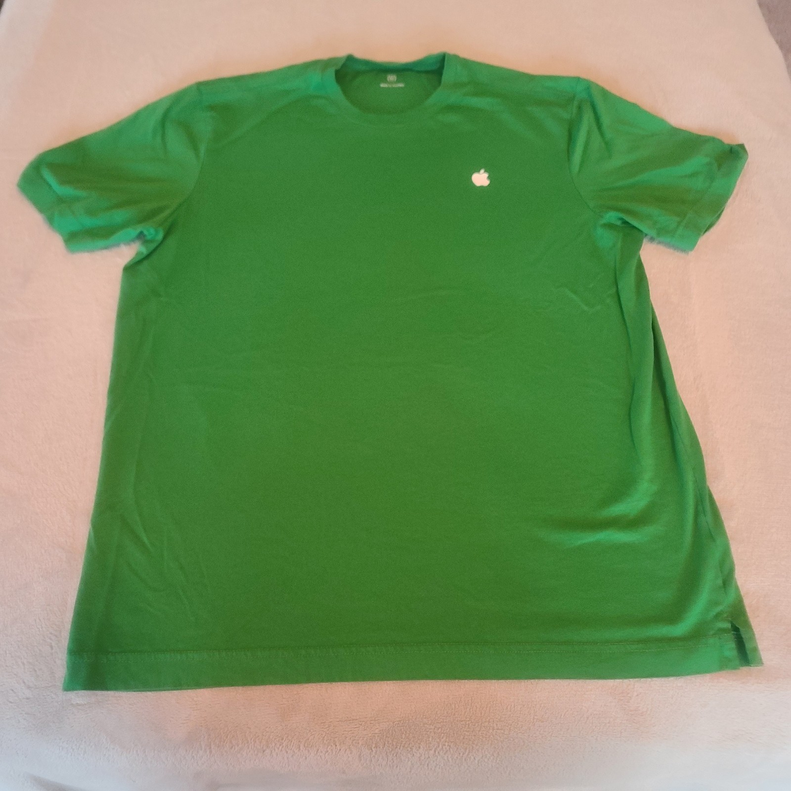 Apple Mens Medium Green IT AI Shirt