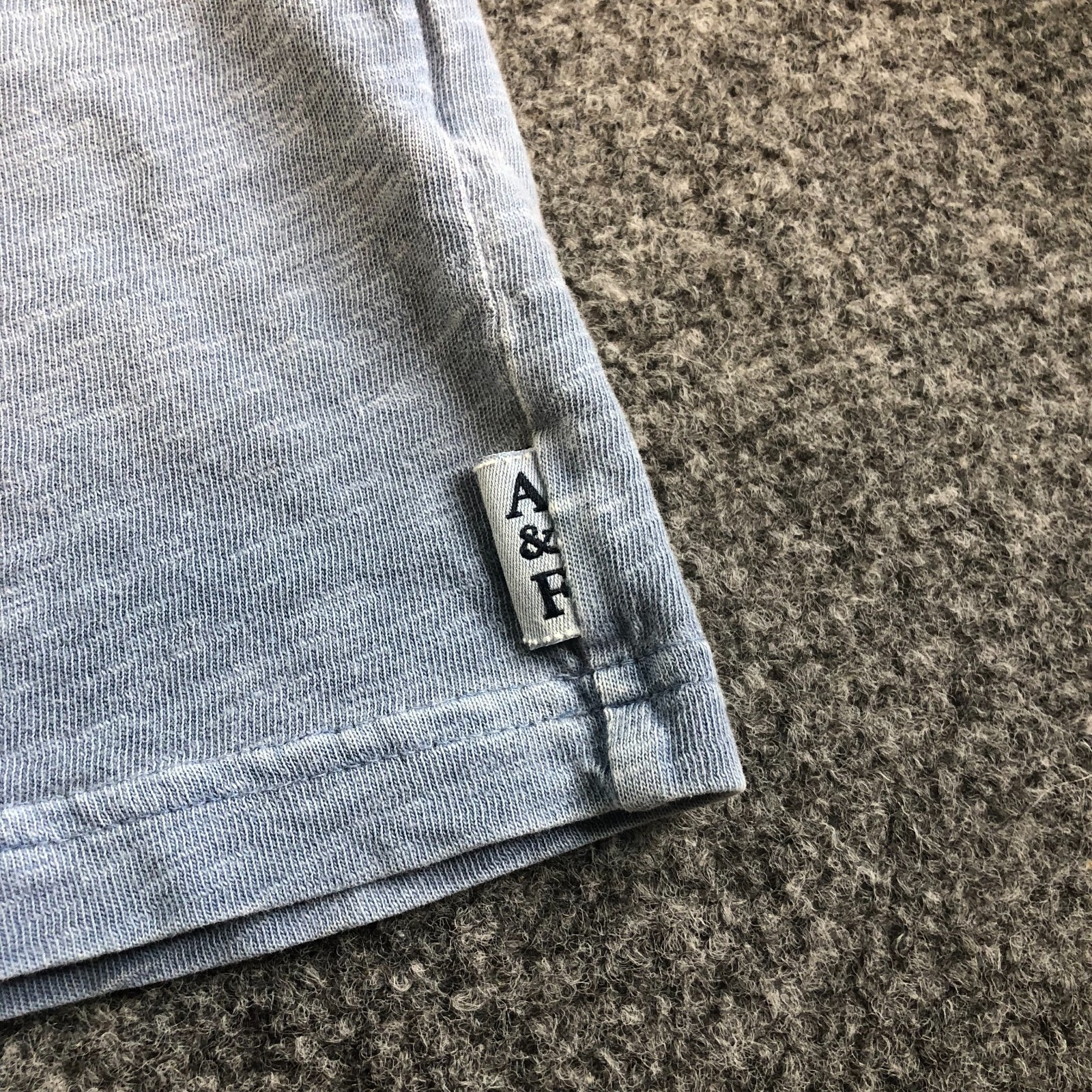 Abercrombie Fitch Muscle Pocket T-Shirt Mens XL Heather Sky Blue Everyday